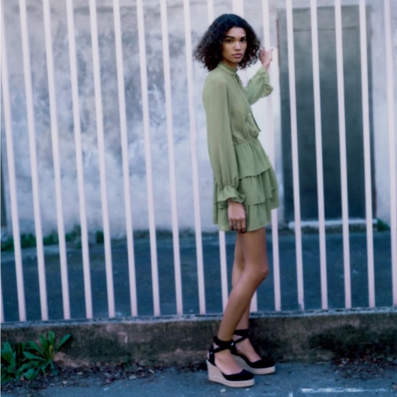 Zara Short Ruffled  Dress - Picture 4 of 4